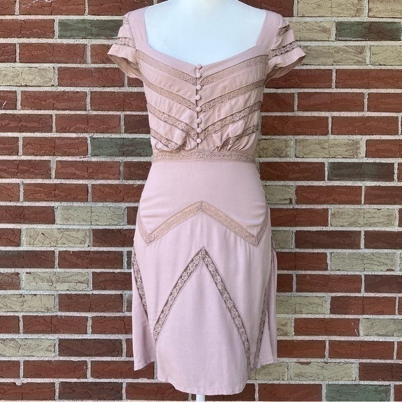 Free People Dresses & Skirts - Free People Blush Pink Mini Dress